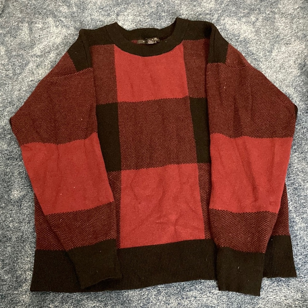 Tahari sweater